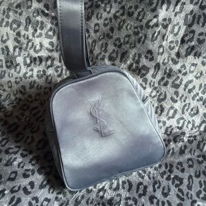 YVES SAINT LAURENT - Authentic Handbag